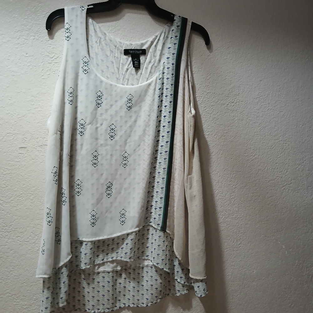 Stylish White Patterned Women's Top